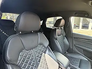 Used 2021 Audi Q5 S Line Blue - Interior and Exterior details 16
