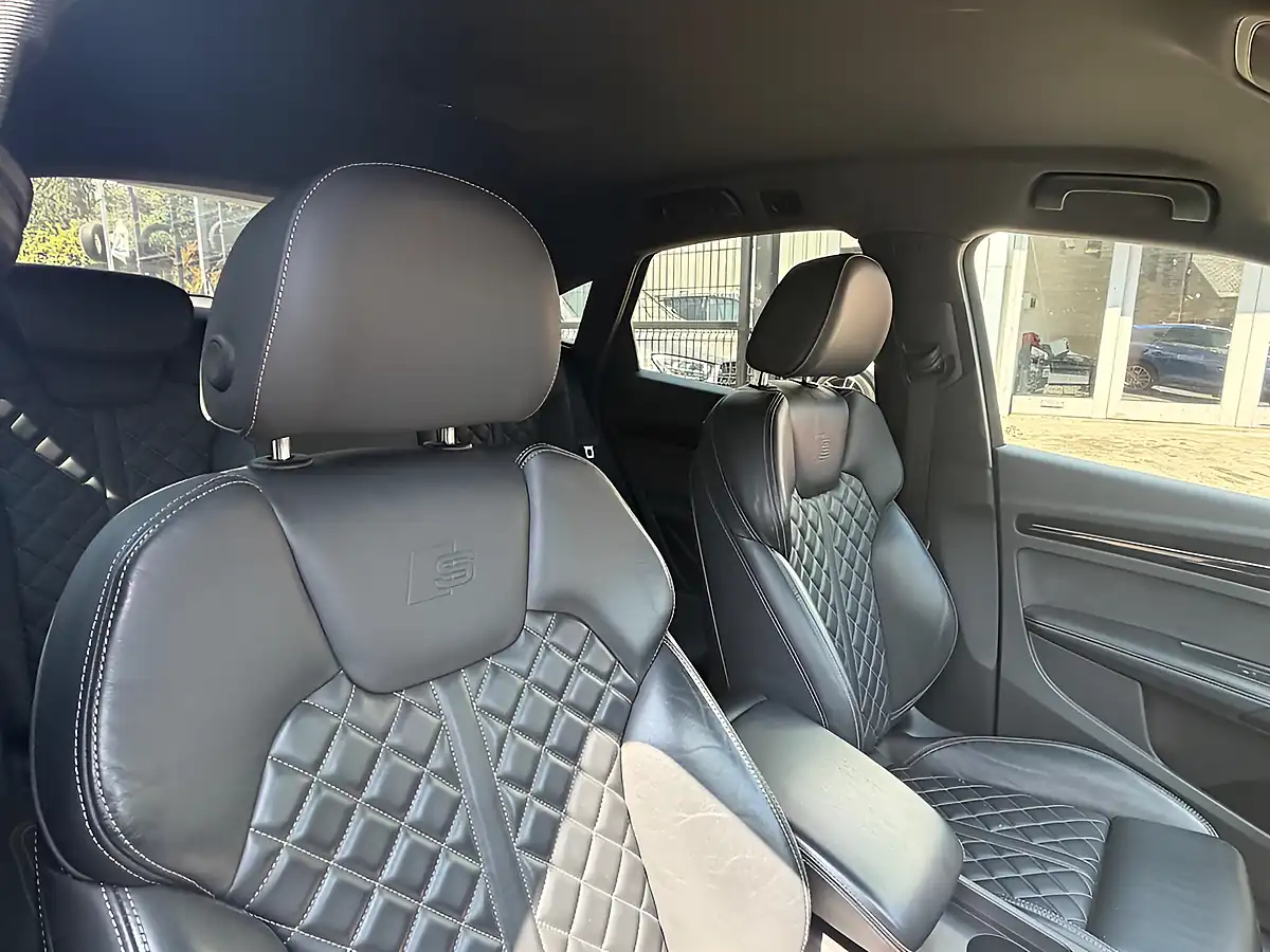 Used 2021 Audi Q5 S Line Blue - Interior and Exterior details 16