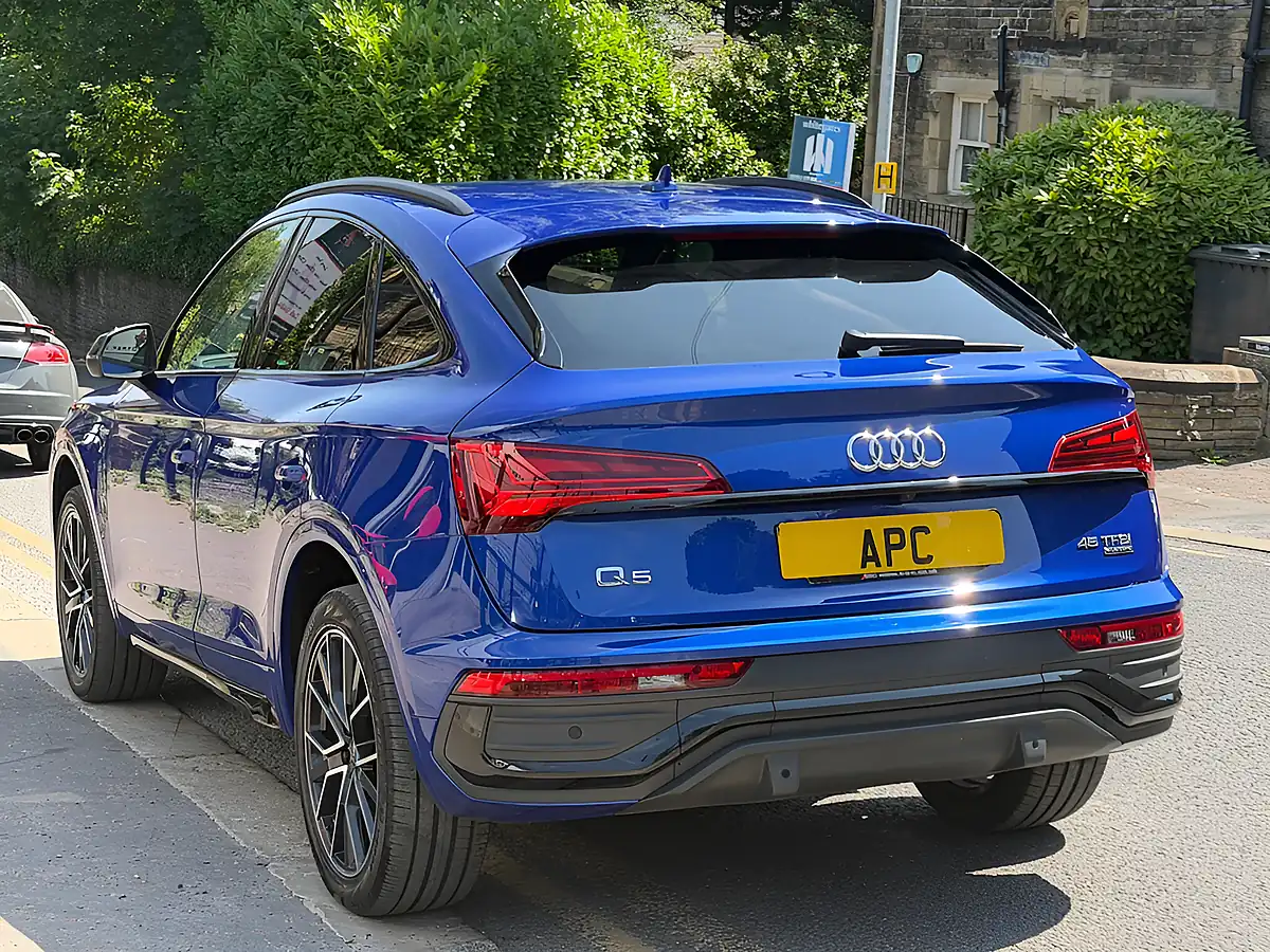 Used 2021 Audi Q5 S Line Blue - Interior and Exterior details 4