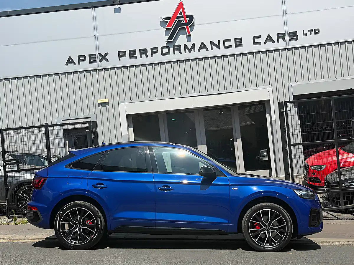 Used 2021 Audi Q5 S Line Blue - Interior and Exterior details 7
