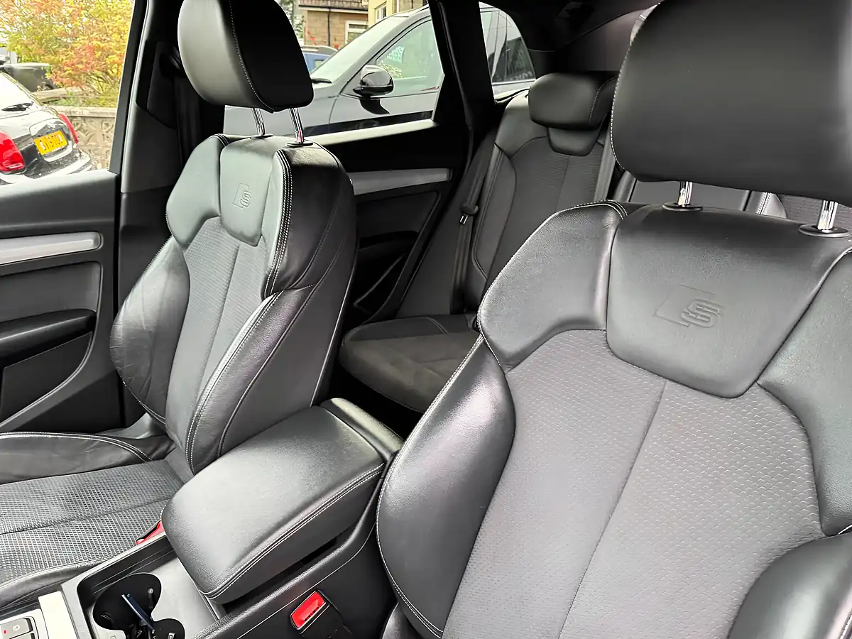 Used 2021 Audi Q5 S Line Blue - Interior and Exterior details 16
