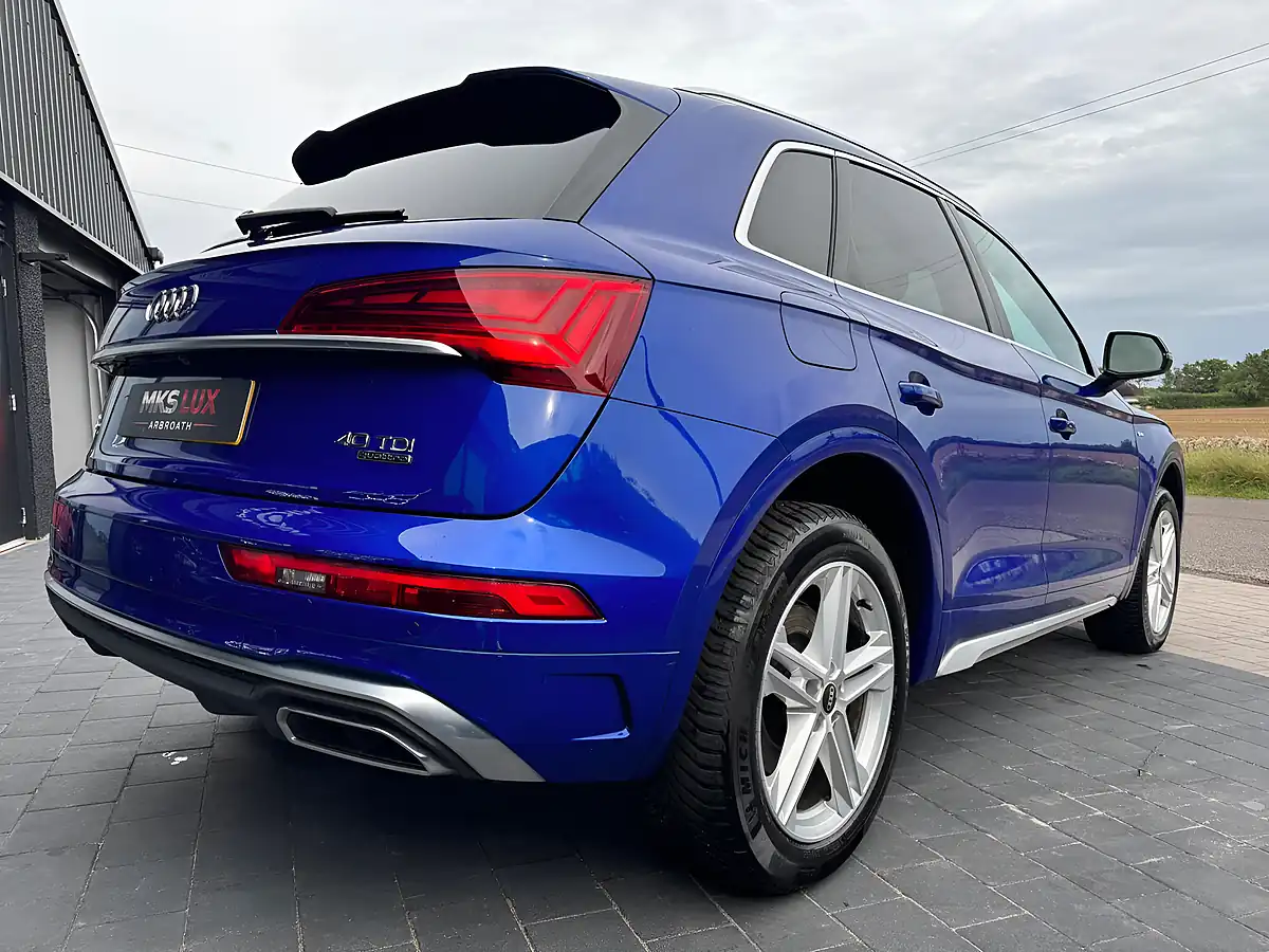 Used 2021 Audi Q5 S Line Blue - Interior and Exterior details 3