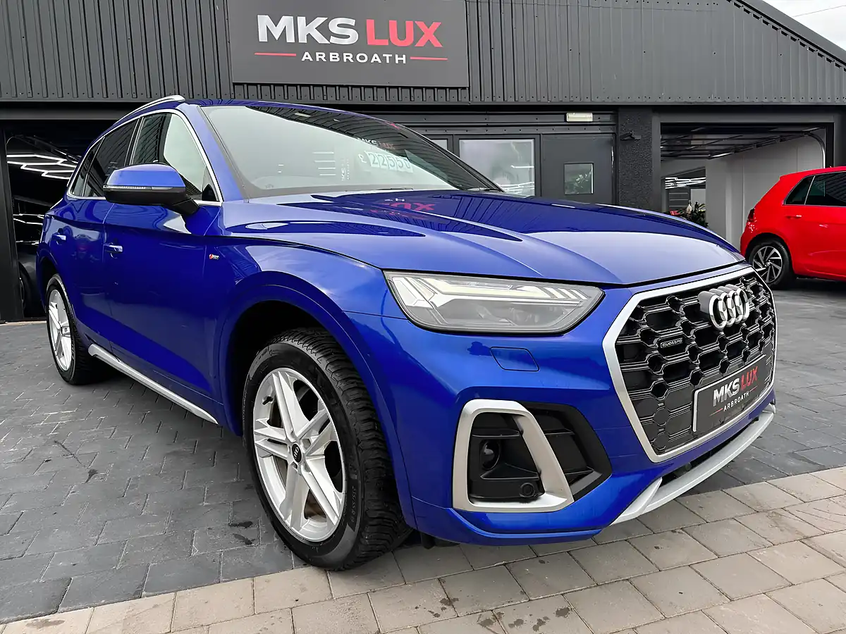 Used 2021 Audi Q5 S Line Blue - Interior and Exterior details 5