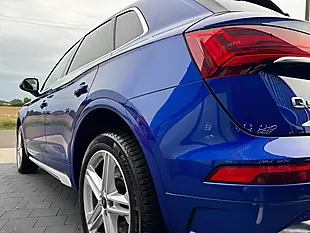Used 2021 Audi Q5 S Line Blue - Interior and Exterior details 9