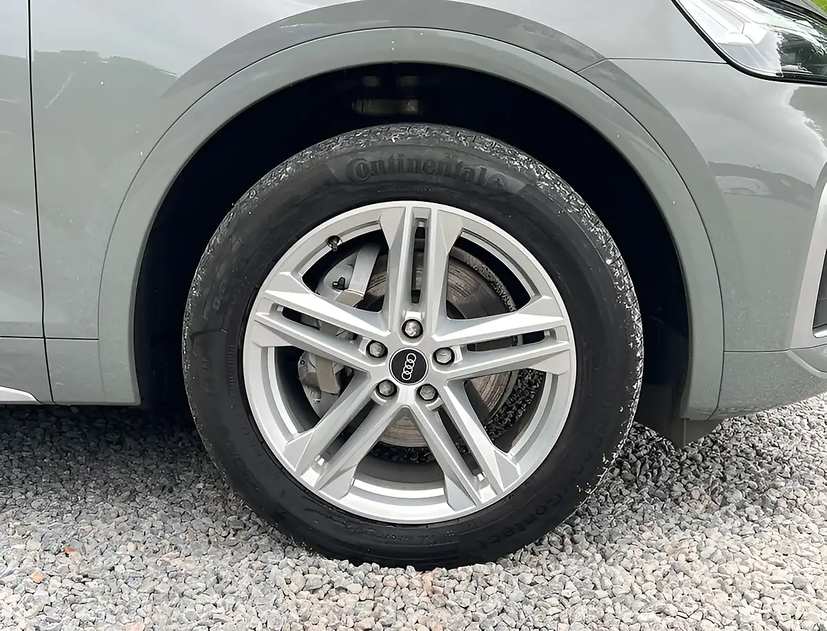 Used 2021 Audi Q5 S Line Quantum Grey - Interior and Exterior details 10