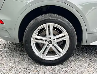 Used 2021 Audi Q5 S Line Quantum Grey - Interior and Exterior details 9
