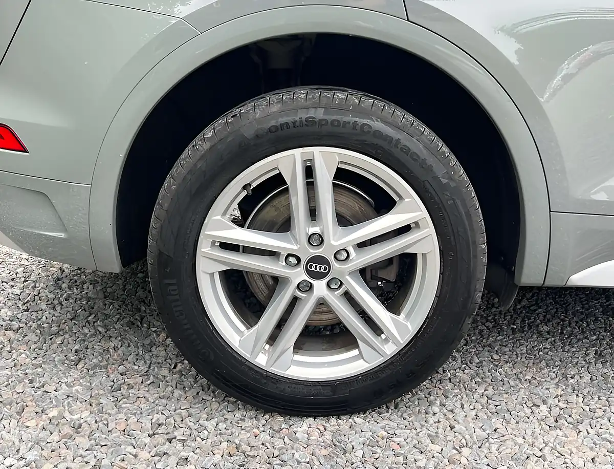 Used 2021 Audi Q5 S Line Quantum Grey - Interior and Exterior details 9