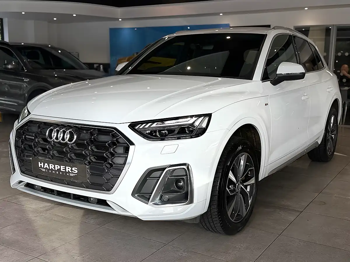 Used 2021 Audi Q5 S Line White - Interior and Exterior details 3