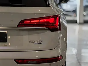 Used 2021 Audi Q5 S Line White - Interior and Exterior details 8