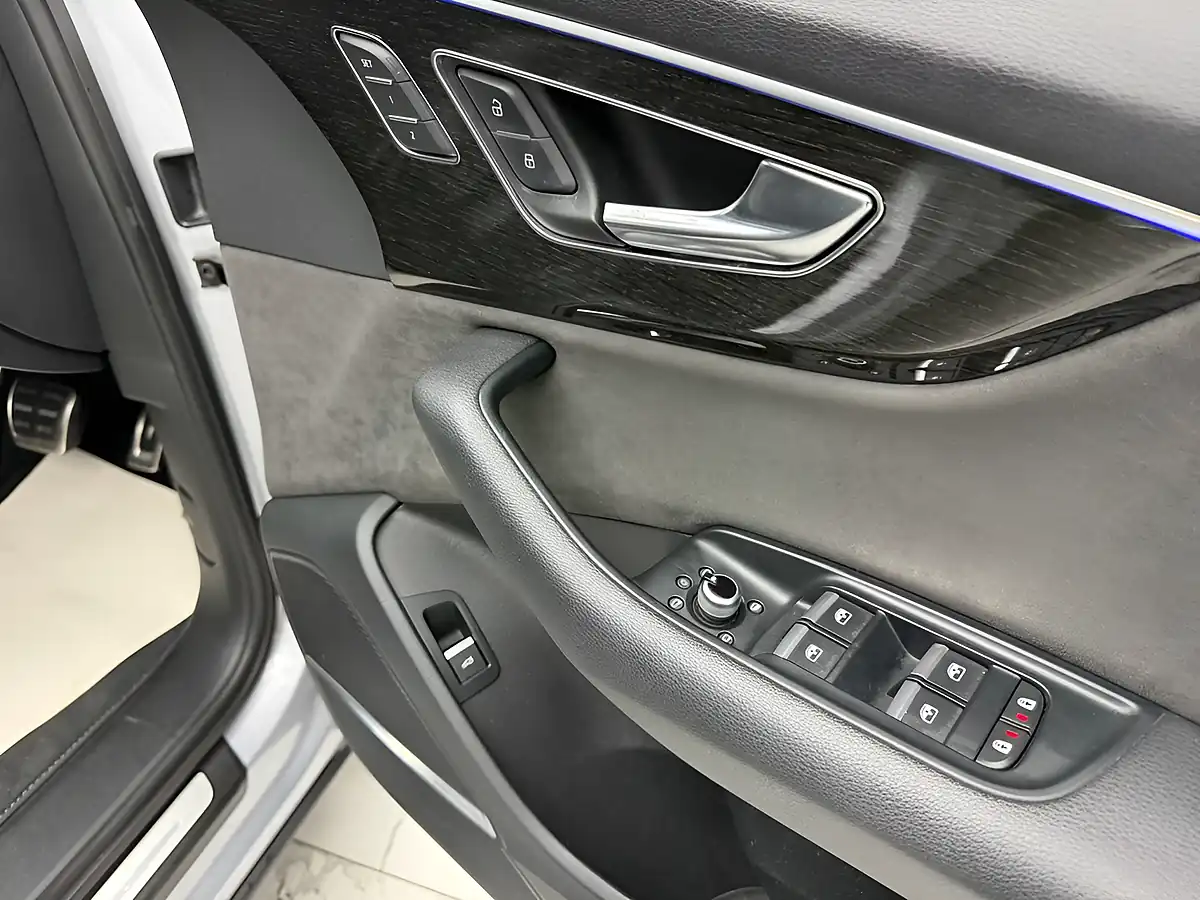 Used 2021 Audi Q7 Black Edition Floret Silver - Interior and Exterior details 16