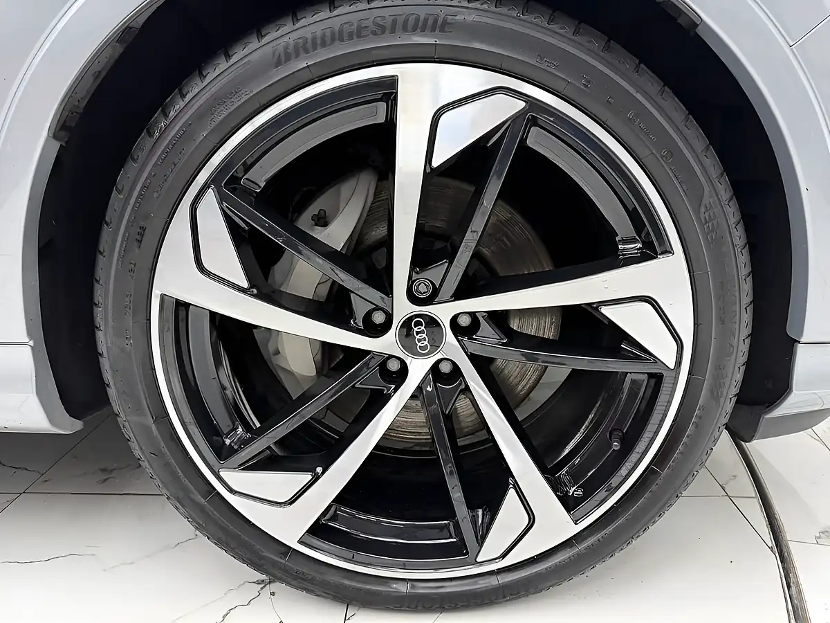 Used 2021 Audi Q7 Black Edition Floret Silver - Interior and Exterior details 18