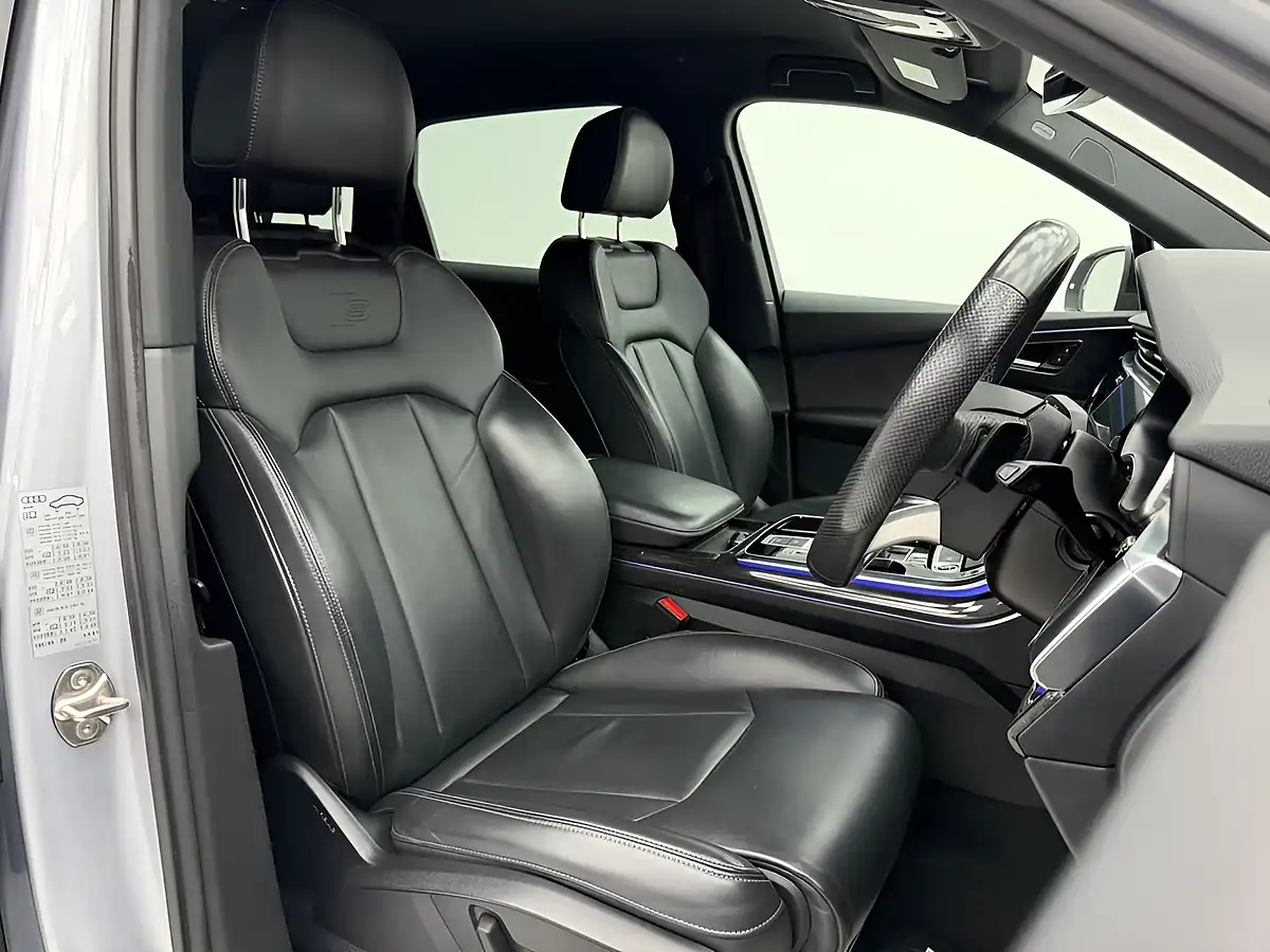 Used 2021 Audi Q7 Black Edition Floret Silver - Interior and Exterior details 9