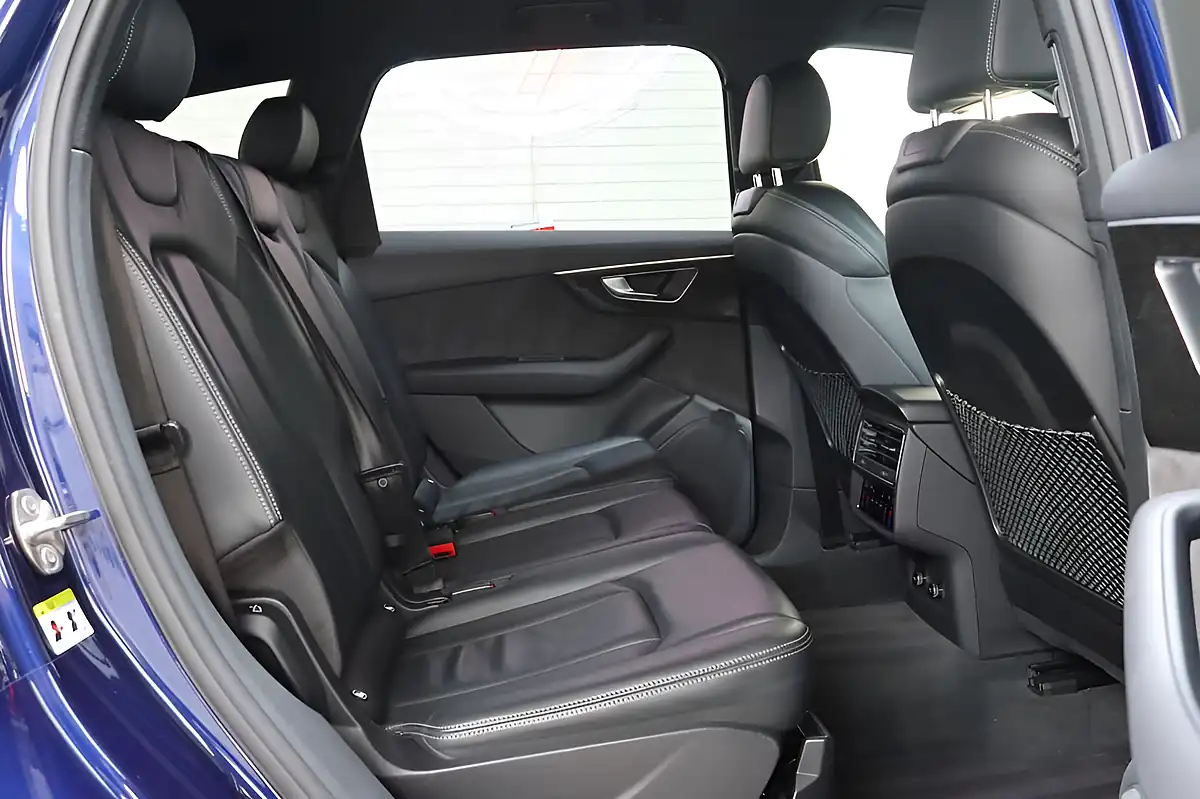 Used 2021 Audi Q7 Black Edition Navarra Blue - Interior and Exterior details 16