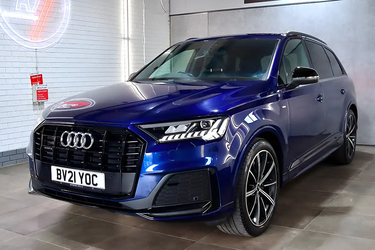 Used 2021 Audi Q7 Black Edition Navarra Blue - Interior and Exterior details 19