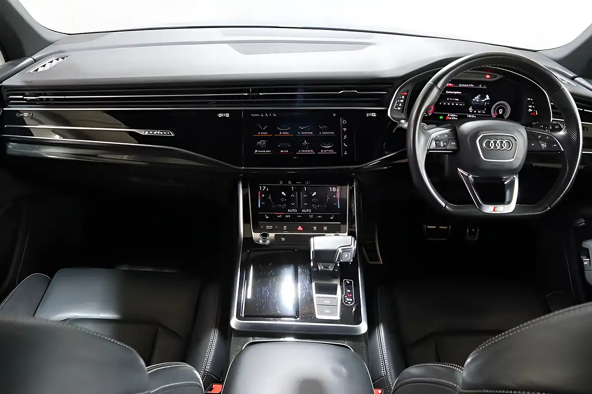 Used 2021 Audi Q7 Black Edition Navarra Blue - Interior and Exterior details 3