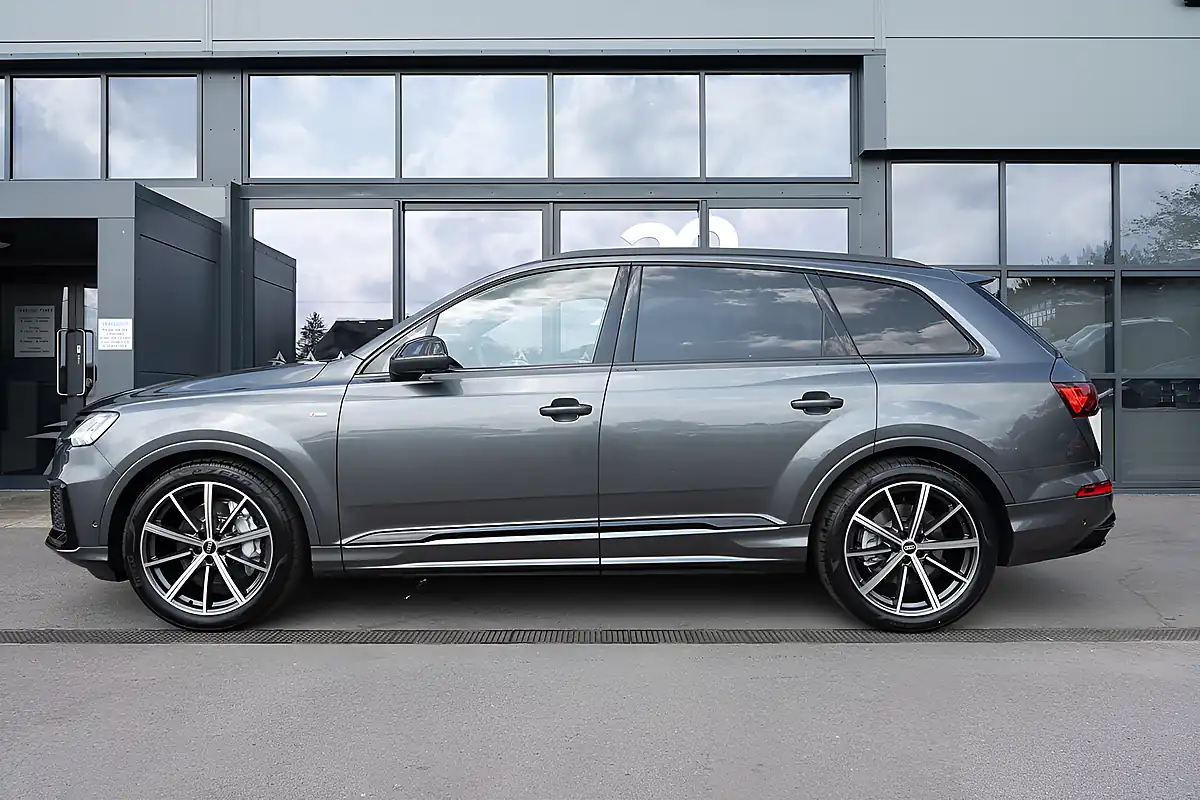 Used 2021 Audi Q7 Comfort & Sound Pack, Black Styling Daytona Grey - Interior and Exterior details 3