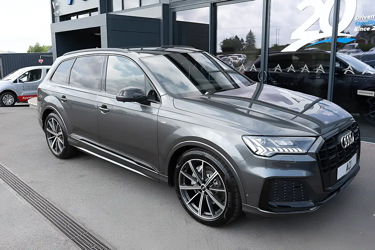 Used 2021 Audi Q7 Comfort & Sound Pack, Black Styling Daytona Grey - Interior and Exterior details 6