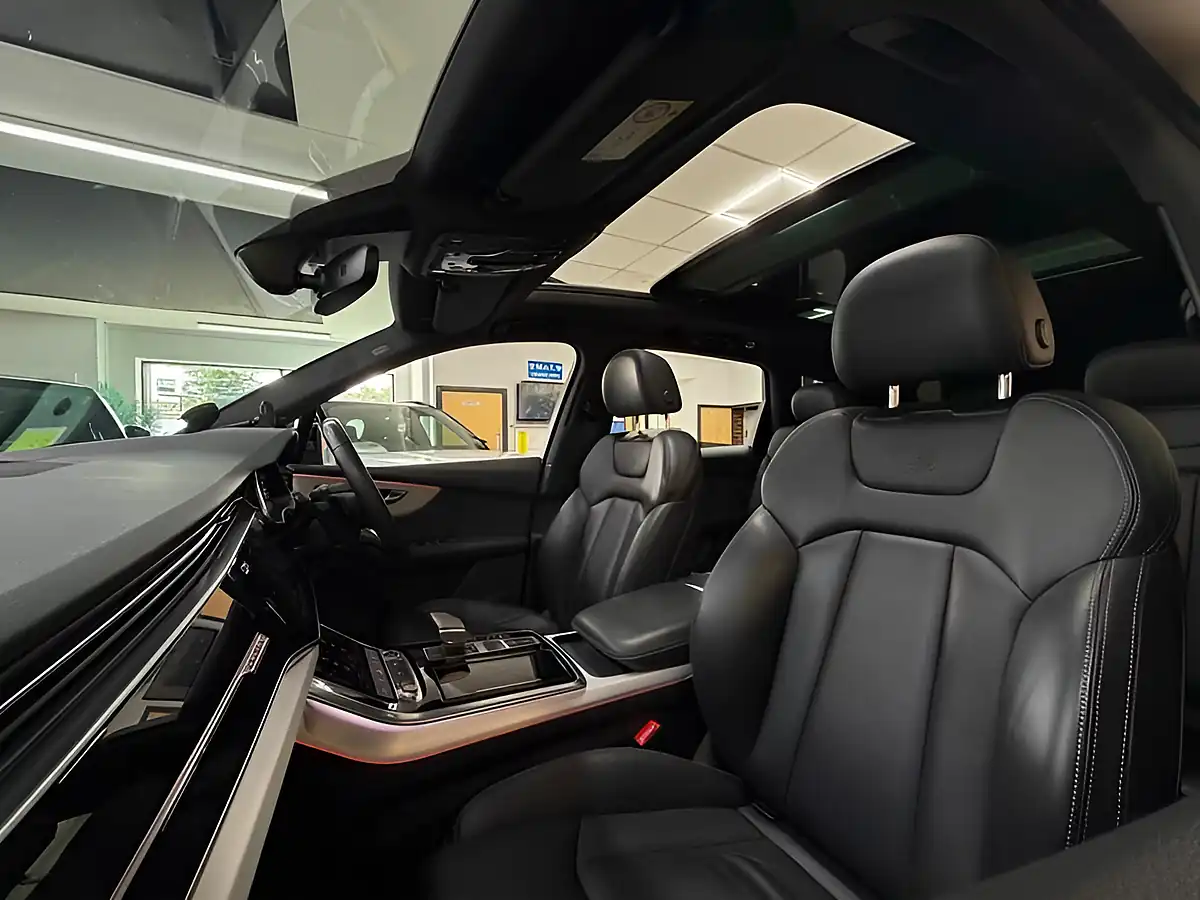 Used 2021 Audi Q7 Quattro S Line Silver - Interior and Exterior details 15