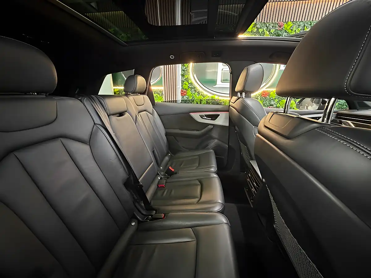 Used 2021 Audi Q7 Quattro S Line Silver - Interior and Exterior details 18