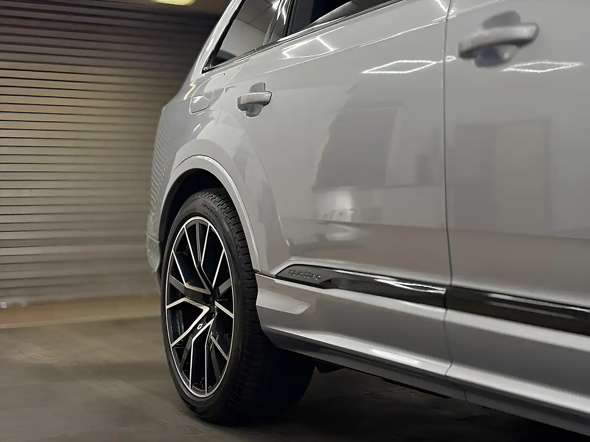 Used 2021 Audi Q7 Quattro S Line Silver - Interior and Exterior details 9