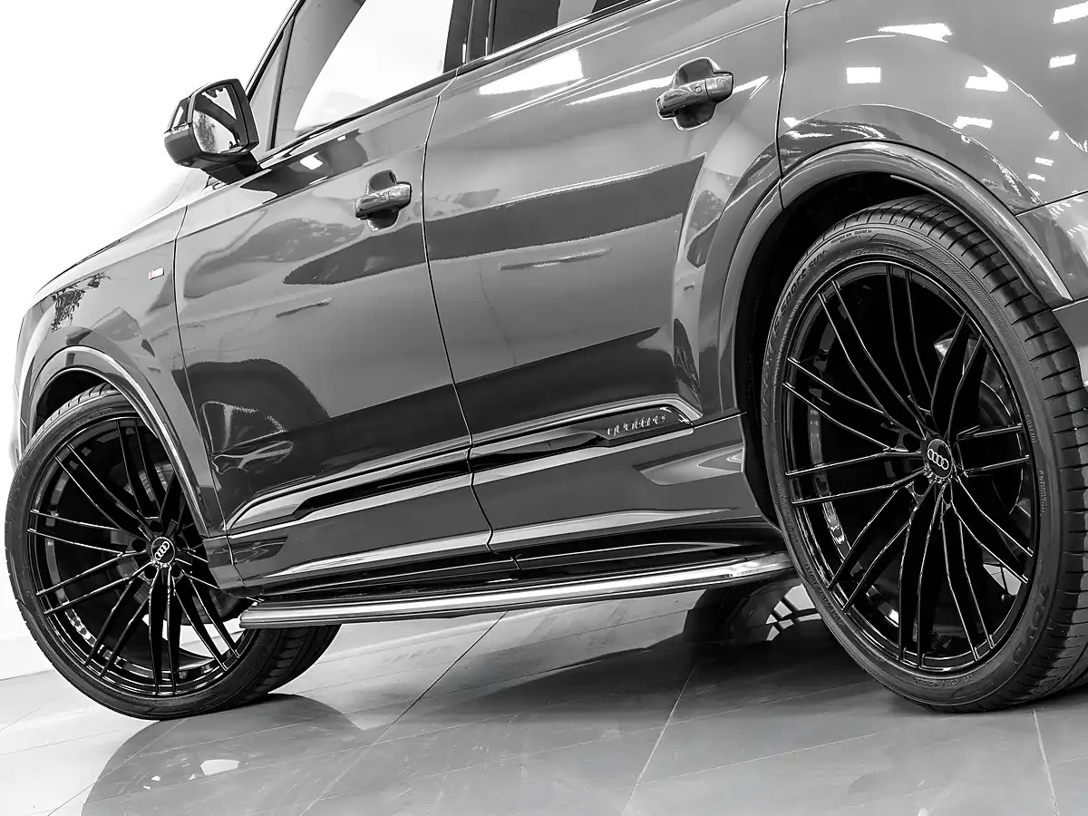 Used 2021 Audi Q7 Vorsprung Daytona Grey - Interior and Exterior details 10