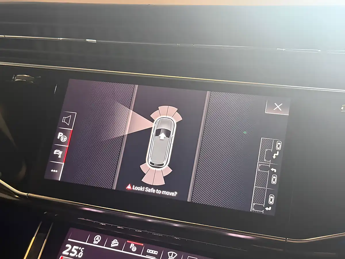 Used 2021 Audi Q7 Vorsprung Grey - Interior and Exterior details 17