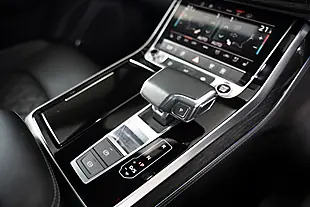 Used 2021 Audi Q7 Vorsprung Navarra Blue - Interior and Exterior details 17