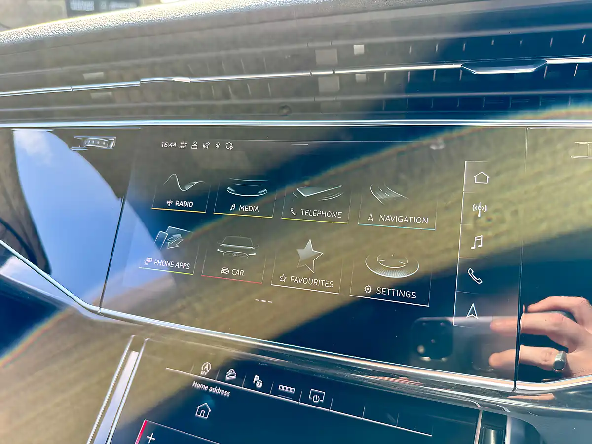 Used 2021 Audi Q8 Black Edition Daytona Grey Pearl Effect - Interior and Exterior details 16