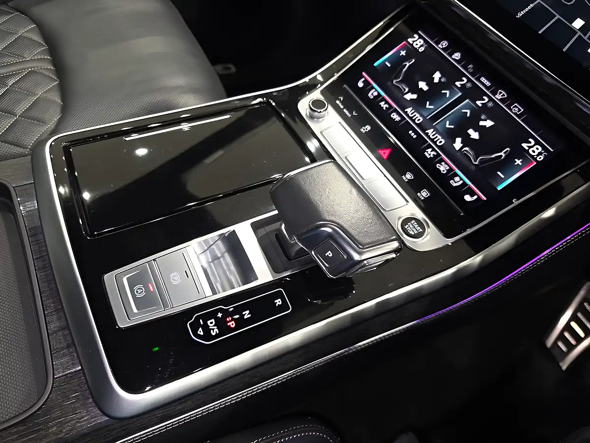 Used 2021 Audi Q8 Vorsprung Black - Interior and Exterior details 11