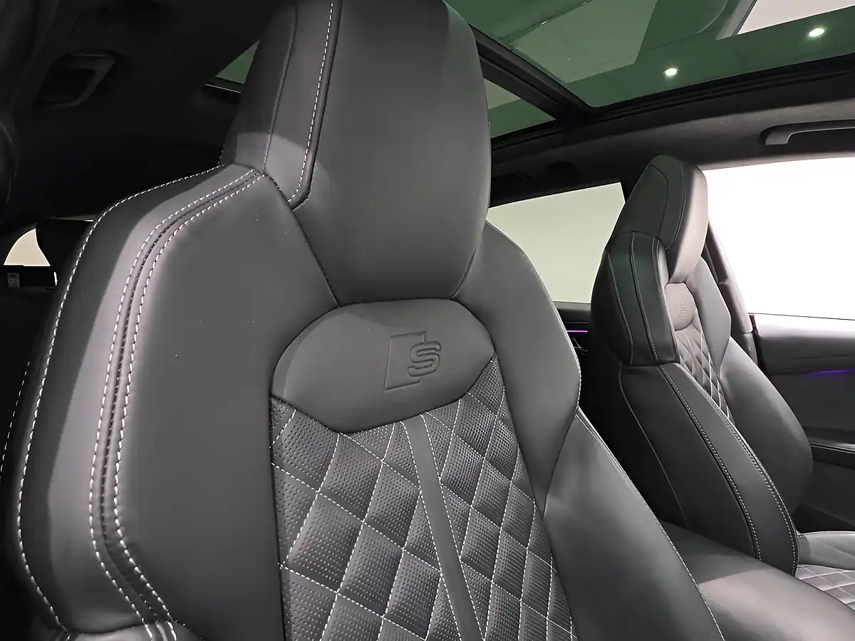 Used 2021 Audi Q8 Vorsprung Black - Interior and Exterior details 18