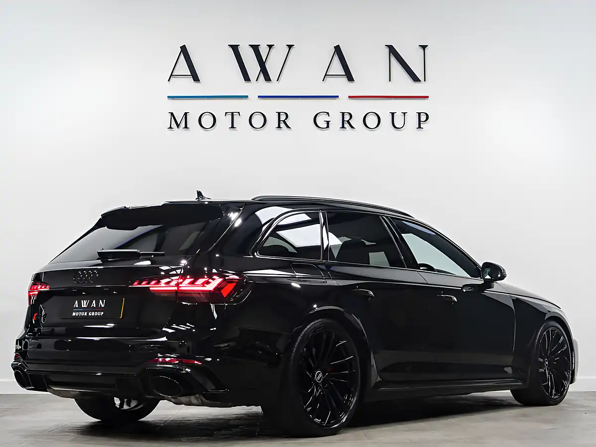 Used 2021 Audi RS 4 Carbon Black Black - Interior and Exterior details 5