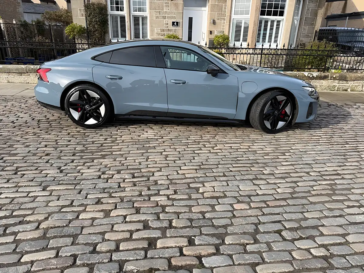 Used 2021 Audi RS E-Tron GT Carbon Black Kemora Grey - Interior and Exterior details 11