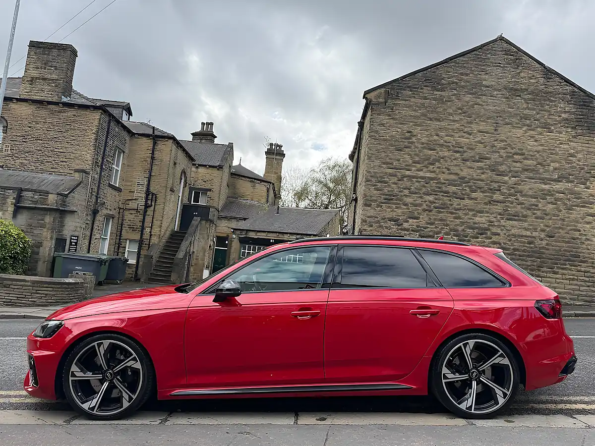 Used 2021 Audi RS4 Avant Red - Interior and Exterior details 10
