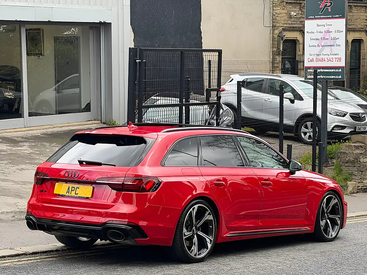 Used 2021 Audi RS4 Avant Red - Interior and Exterior details 6