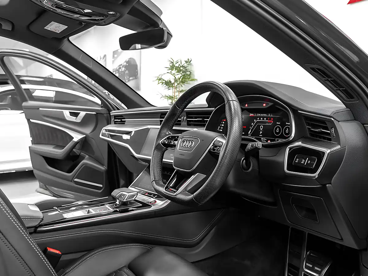 Used 2021 Audi RS6 Vorsprung Daytona Grey - Interior and Exterior details 16
