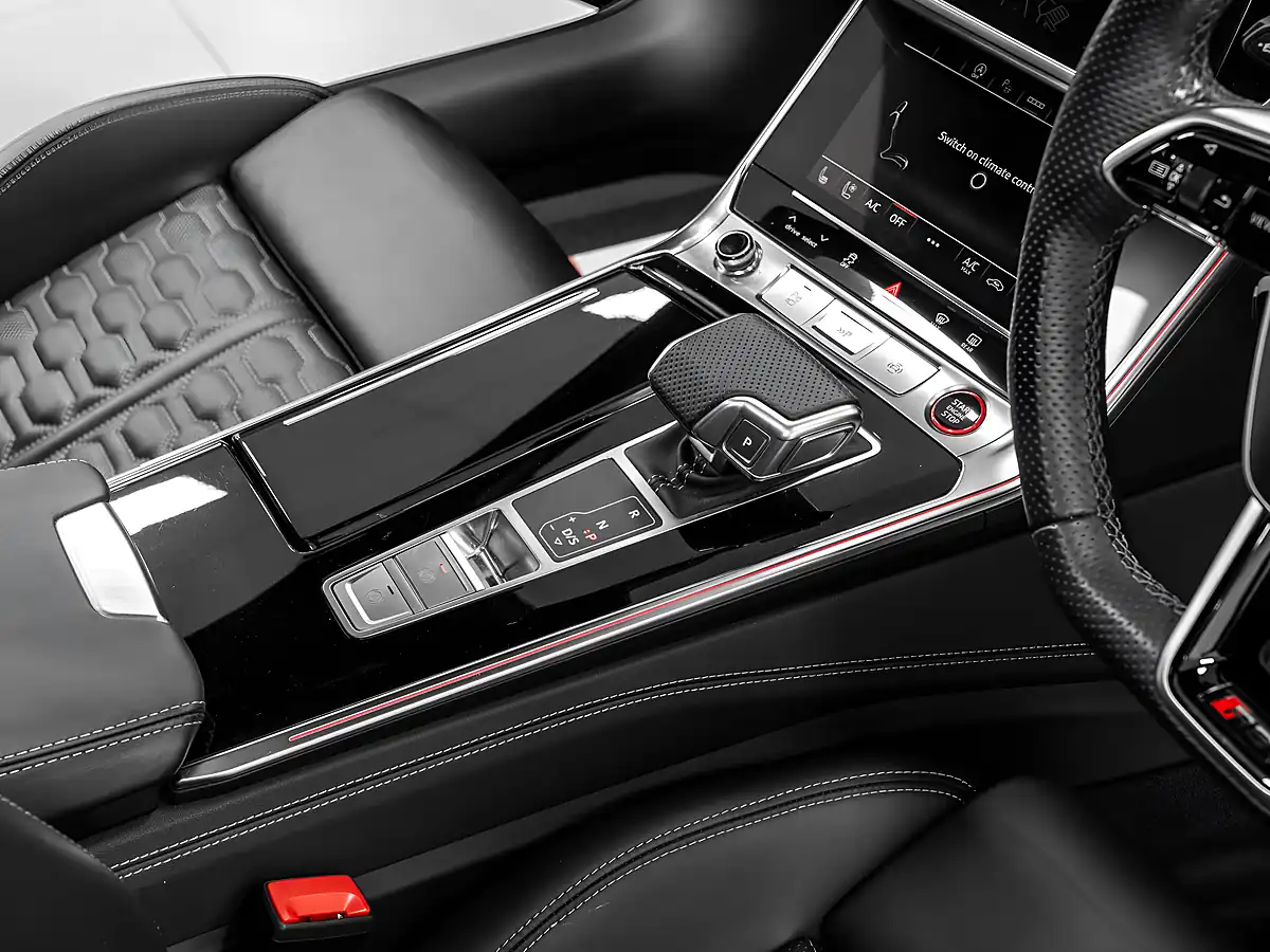 Used 2021 Audi RS6 Vorsprung Daytona Grey - Interior and Exterior details 17