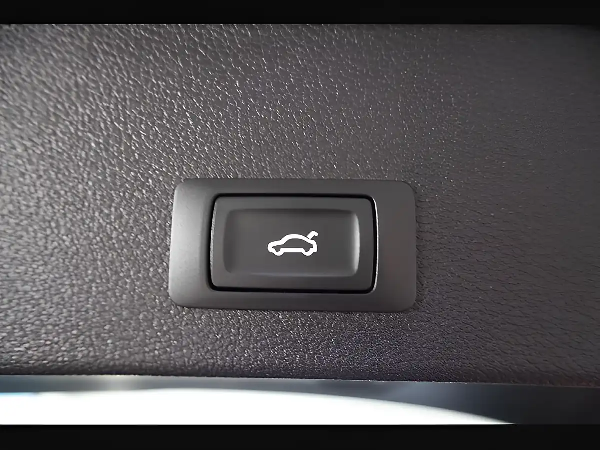 Used 2021 Audi SQ2 S Blue - Interior and Exterior details 15
