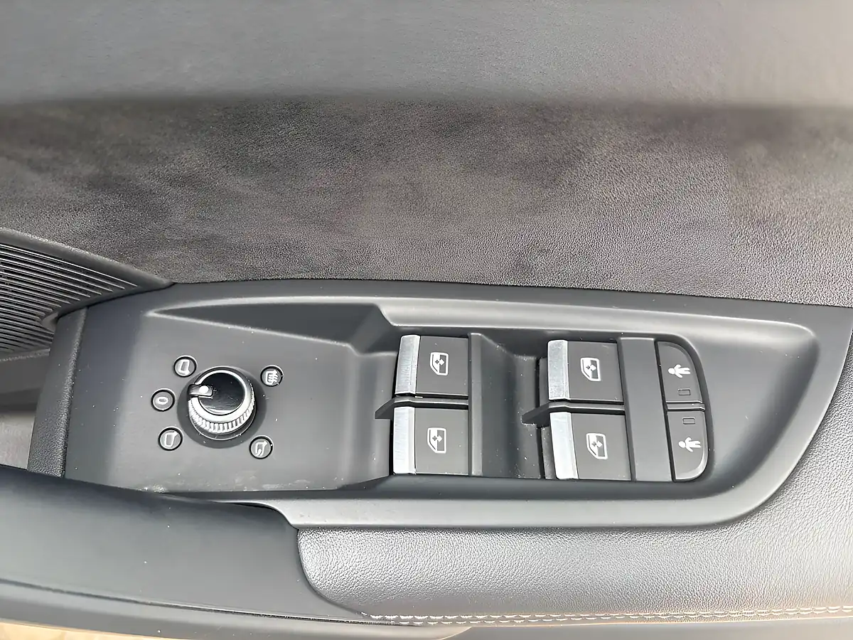 Used 2021 Audi SQ5 Silver - Interior and Exterior details 14