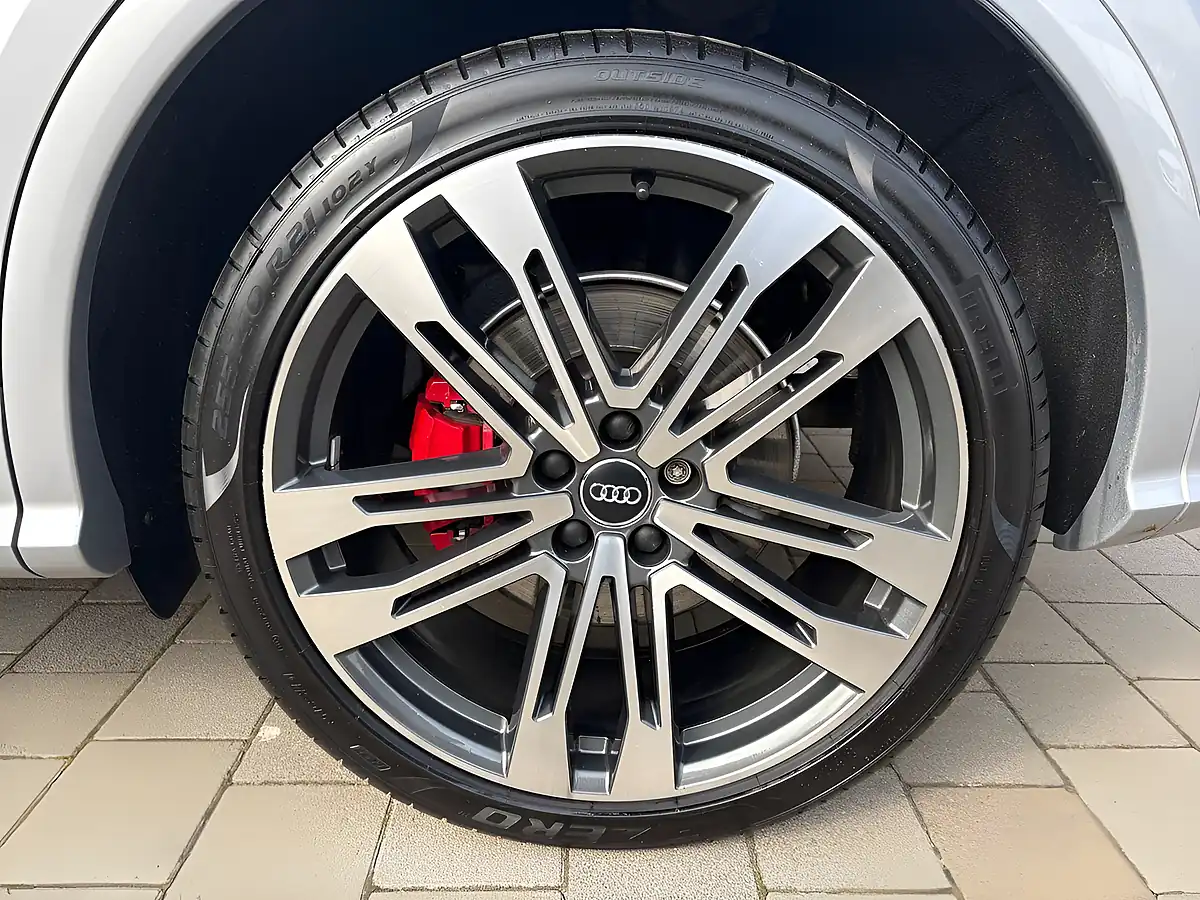 Used 2021 Audi SQ5 Silver - Interior and Exterior details 7