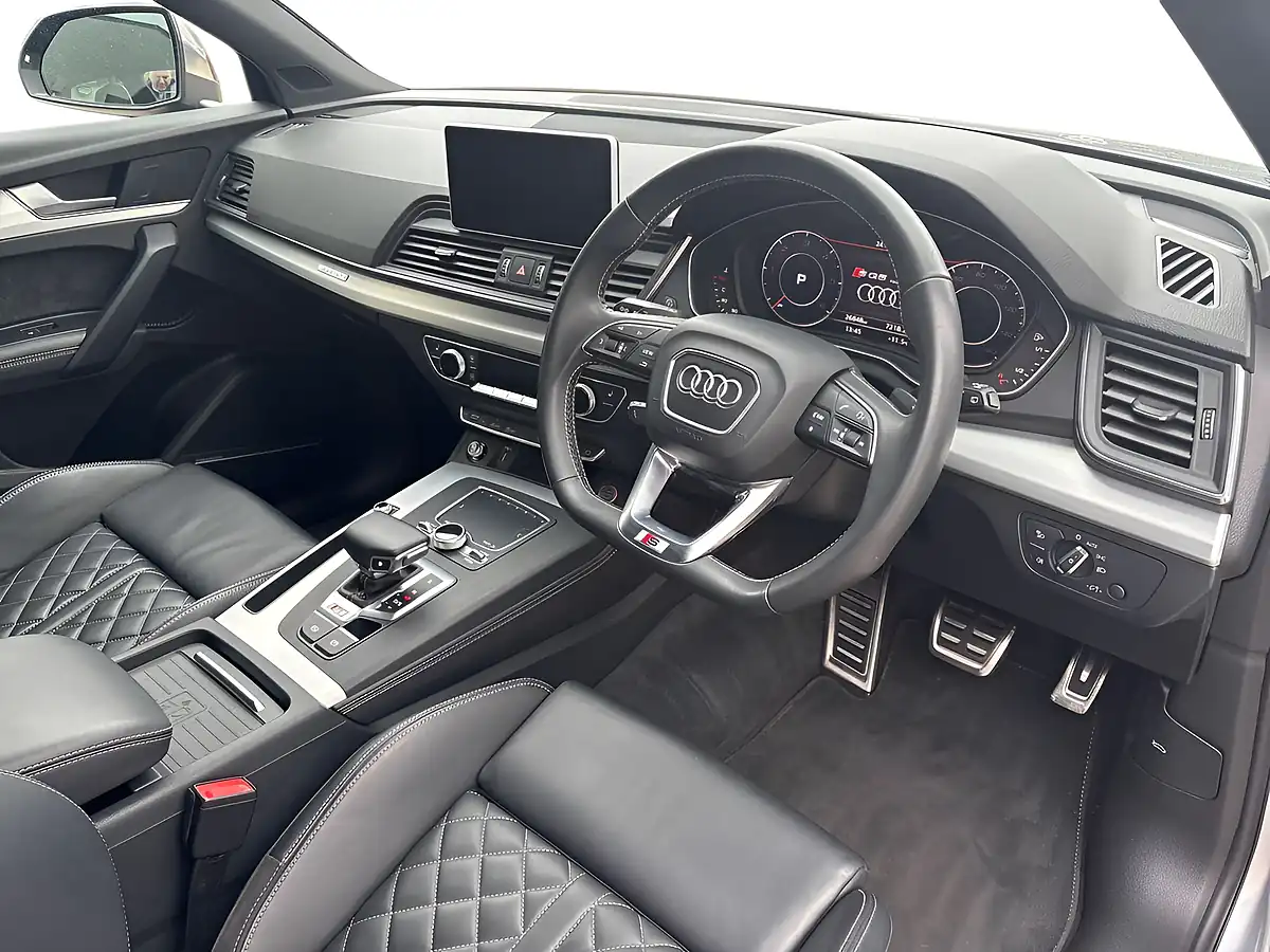 Used 2021 Audi SQ5 Silver - Interior and Exterior details 8