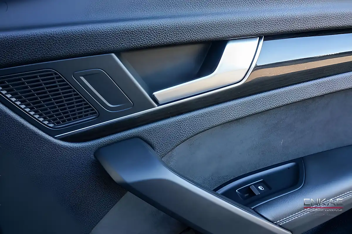 Used 2021 Audi SQ5 Vorsprung Grey - Interior and Exterior details 10