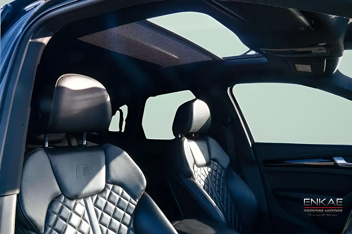 Used 2021 Audi SQ5 Vorsprung Grey - Interior and Exterior details 5