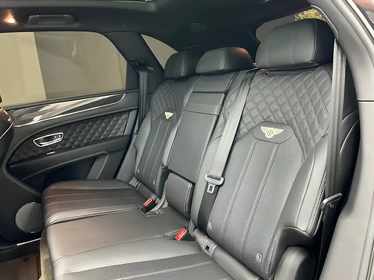 Used 2021 Bentley Bentayga Black - Interior and Exterior details 18