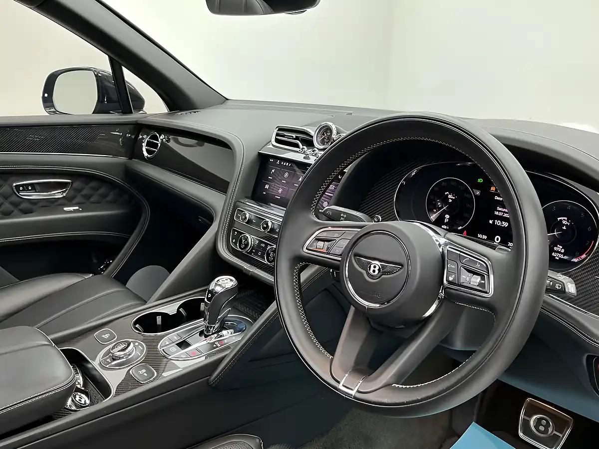 Used 2021 Bentley Bentayga Black - Interior and Exterior details 9