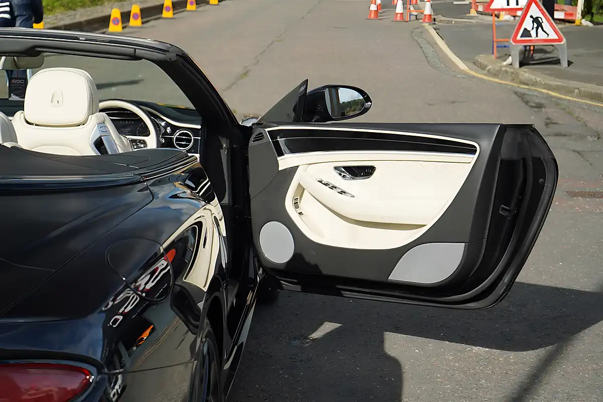 Used 2021 Bentley Continental Gtc Black - Interior and Exterior details 12