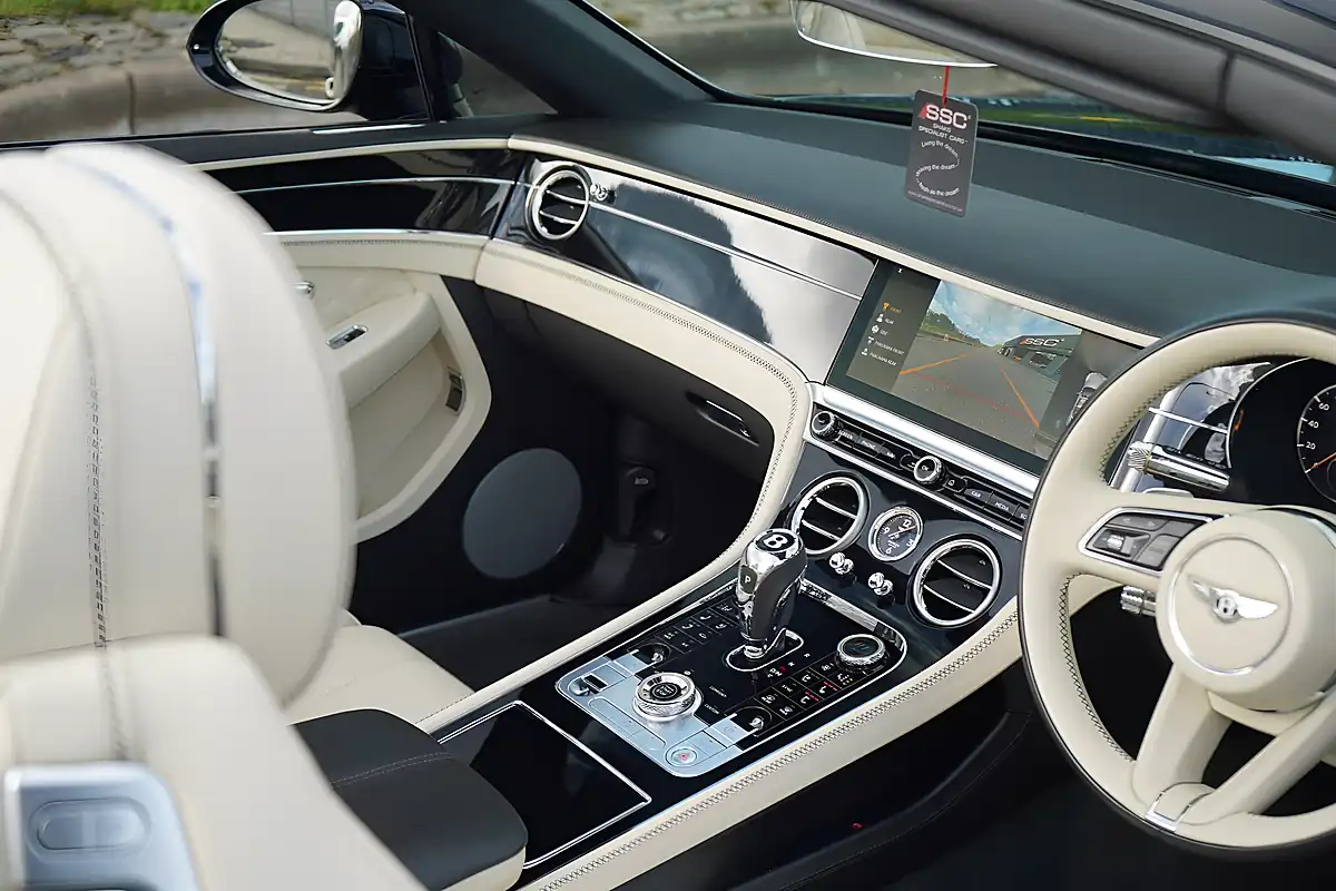 Used 2021 Bentley Continental Gtc Black - Interior and Exterior details 16