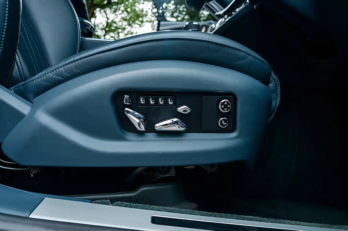 Used 2021 Bentley Flying Spur Black Pack Grey - Interior and Exterior details 18