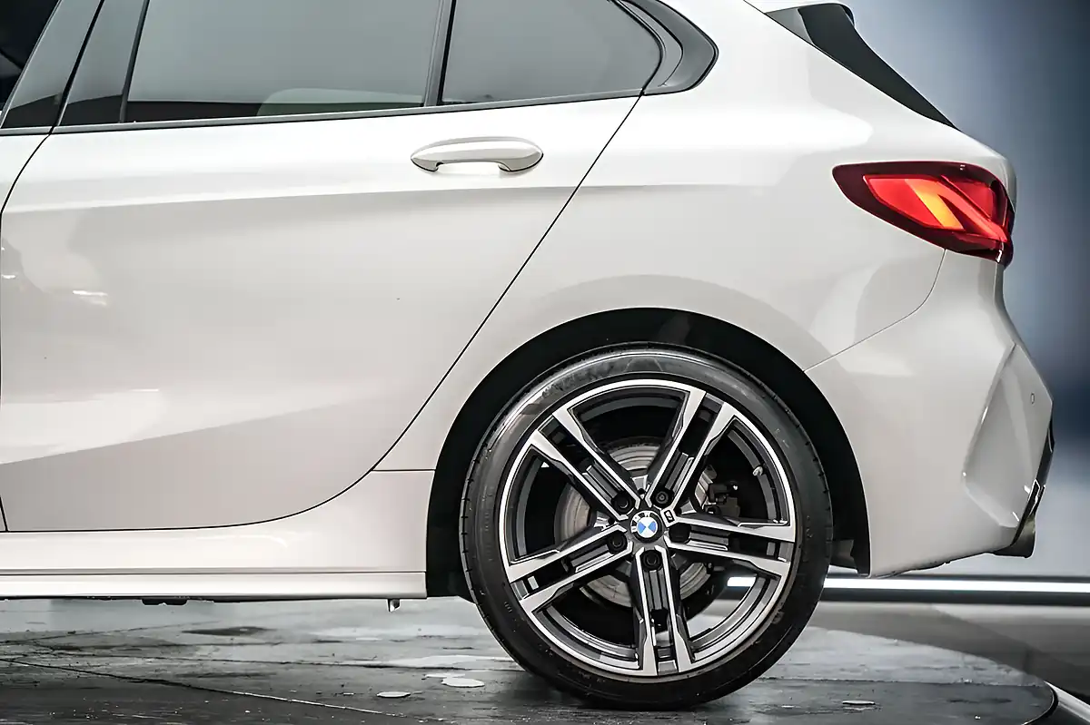 Used 2021 BMW 1 Series M Sport (lcp) White - Interior and Exterior details 11