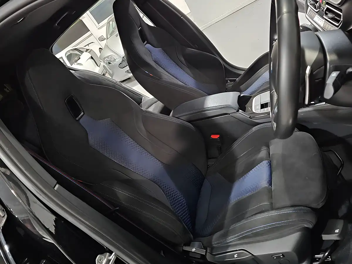 Used 2021 BMW 1 Series M135i Black - Interior and Exterior details 18