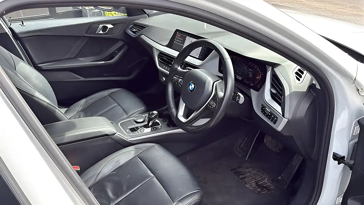 Used 2021 BMW 1 Series Se (lcp) White - Interior and Exterior details 13